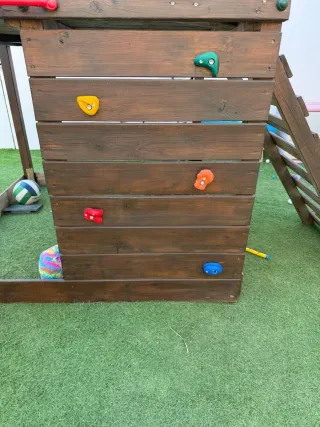 Parque infantil columpio y tobogán valorado 1200e