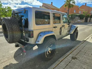 Jeep Wrangler rubicon V8 6.4L 500 cv