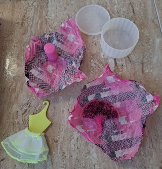 MUÑECA LOL OMG MISS ROYALE CON SUS ACCESORIOS.