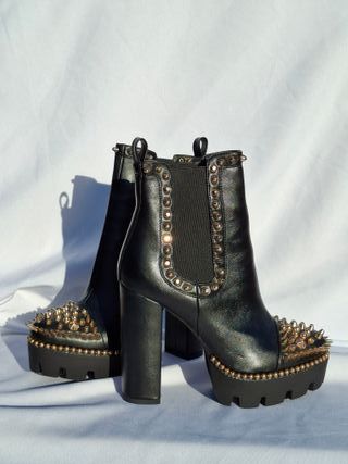 Botines plataforma tachuelas negros 38
