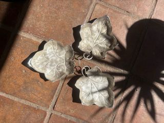 Bandeja antigua hoja de metal plateado.