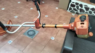 Desbrozadora  profesional Echo modelo :CLS 5000.