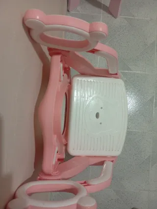 adaptador de inodoro infantil con escalera plegabl