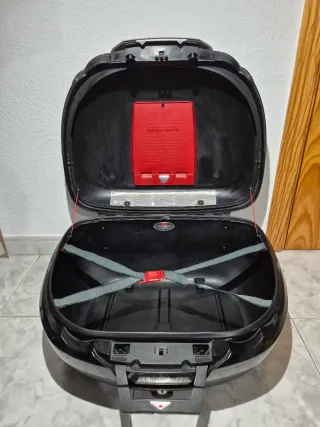 Baúl Givi E55 Top Case