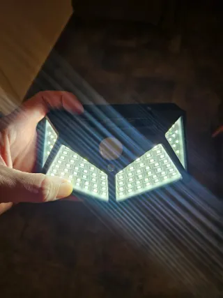 Luz Solar con Detector de Movimiento