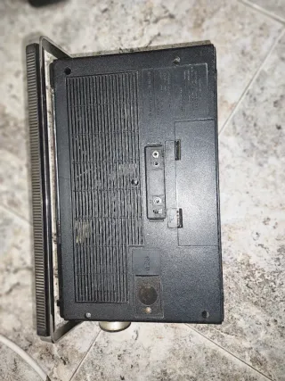 Radio Cassette Sanyo M2420 AM/FM Vintage