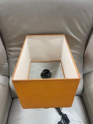 Lampada in ceramica vintage con fiori dipinti