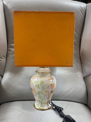 Lampada in ceramica vintage con fiori dipinti