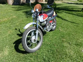 Bultaco Matador Mk4 SD Enduro Roja/Plata