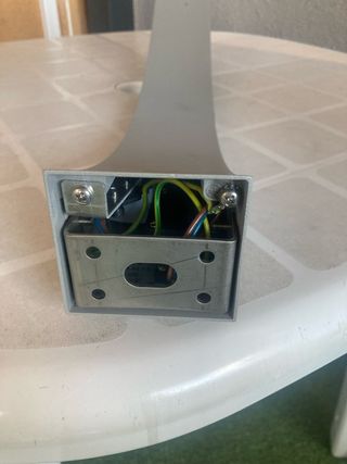 Lámpara LED de pie o pared gris