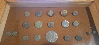 Colección histórica monedas y botones