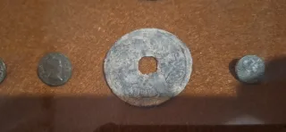 Colección histórica monedas y botones