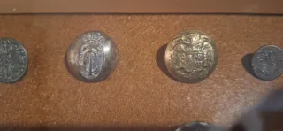 Colección histórica monedas y botones