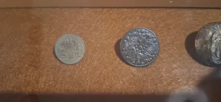 Colección histórica monedas y botones