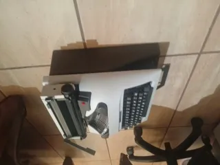 Máquina de escribir Olivetti Lettera 10