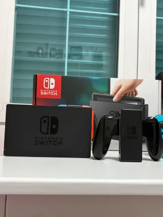 Nintendo Switch + 4 juegos