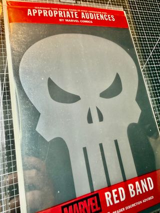 Comic Punisher Red Band #1 Logo Foil Variant