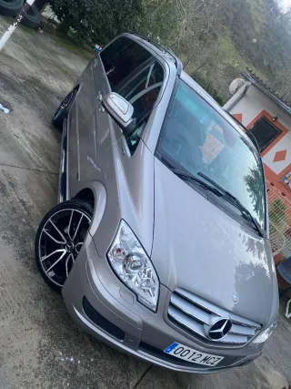 Mercedes-Benz Viano 2013