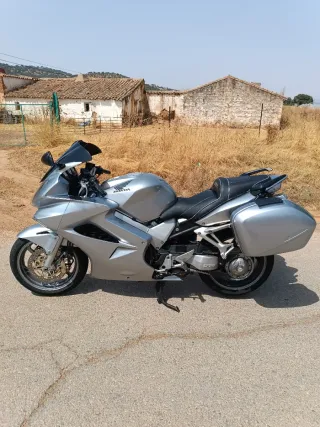 Honda VFR 800 VTEC 2005