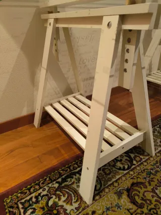 Mesa de cristal Ikea con caballetes