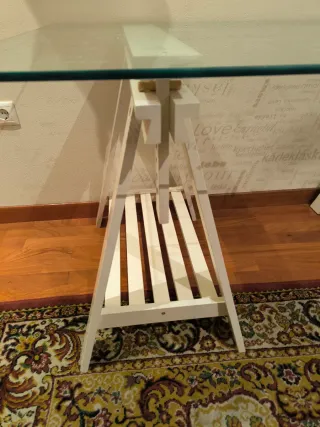 Mesa de cristal Ikea con caballetes