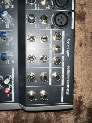 Mezclador Behringer Xenyx 802S