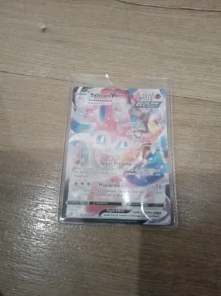 Carta Pokémon Sylveon VMAX TG15/TG30