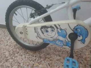 Bicicleta infantil Btwin blanca