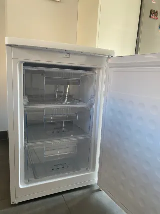 Congelatore verticale Infiniton 85L bianco