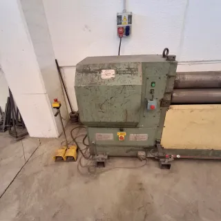 Curvadora de chapa industrial