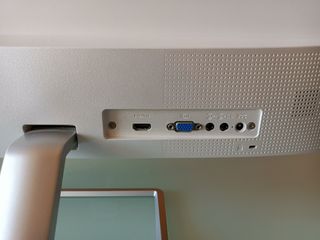 Pantalla HP 24fw con Audio 23.8