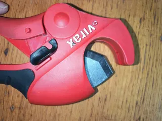 Tijera cortatubos Virax Rojo