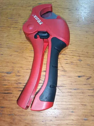 Tijera cortatubos Virax Rojo