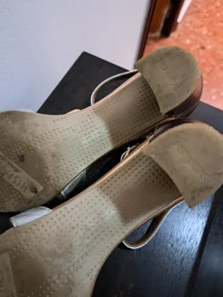 Sandalias Hispanitas Oro,  Plata y bronce