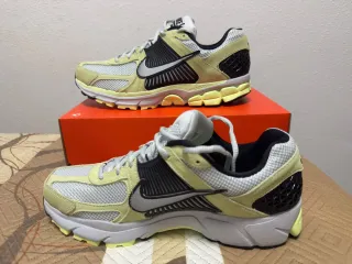 Nike Zoom Vomero 5 Blanco/Amarillo
