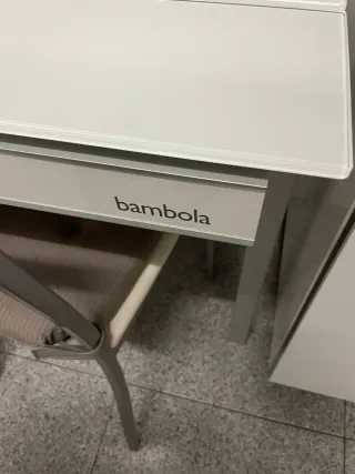 Mesa extensible blanca Bambola