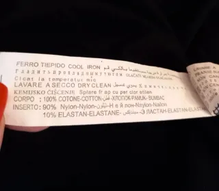 Maglia nera con pizzo