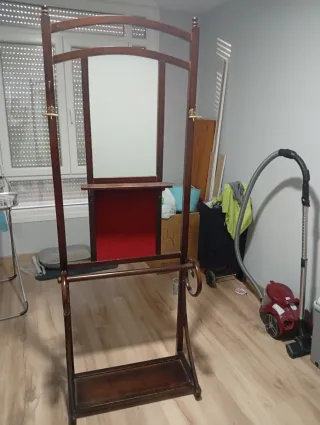 Perchero de entrada con espejo