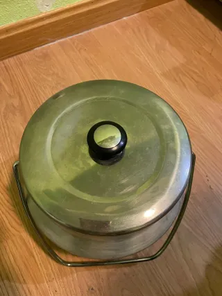 Lechera antigua de aluminio