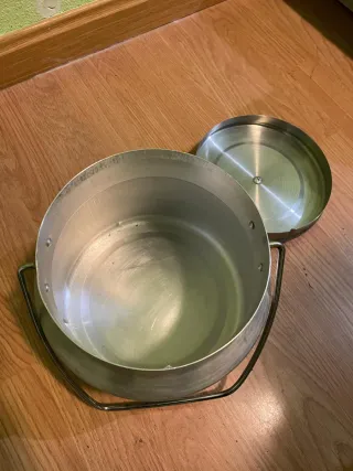 Lechera antigua de aluminio