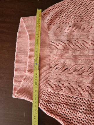 Maglietta rosa lavorata a maglia