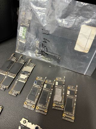 Placas iPhone 13 / 11