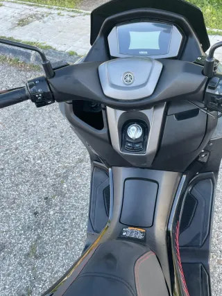 Yamaha NMAX 125 Scooter Negro