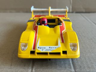 Scalextric Renault Alpine Amarillo