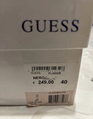 Stivali alti neri Guess