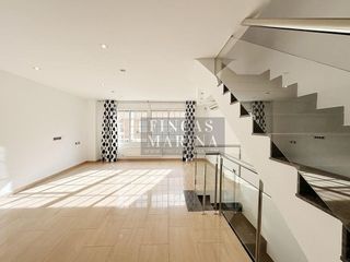 Casa adosada en alquiler en Passeig Maragall - Zona Estació en Gavà