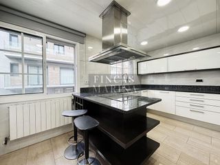 Casa adosada en alquiler en Passeig Maragall - Zona Estació en Gavà