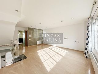 Casa adosada en alquiler en Passeig Maragall - Zona Estació en Gavà