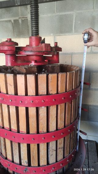 Prensa manual vino y estrujadora