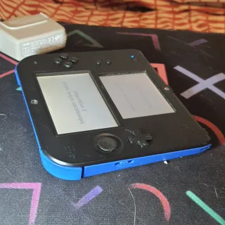 Nintendo 2DS con caja pack new super Mario 2